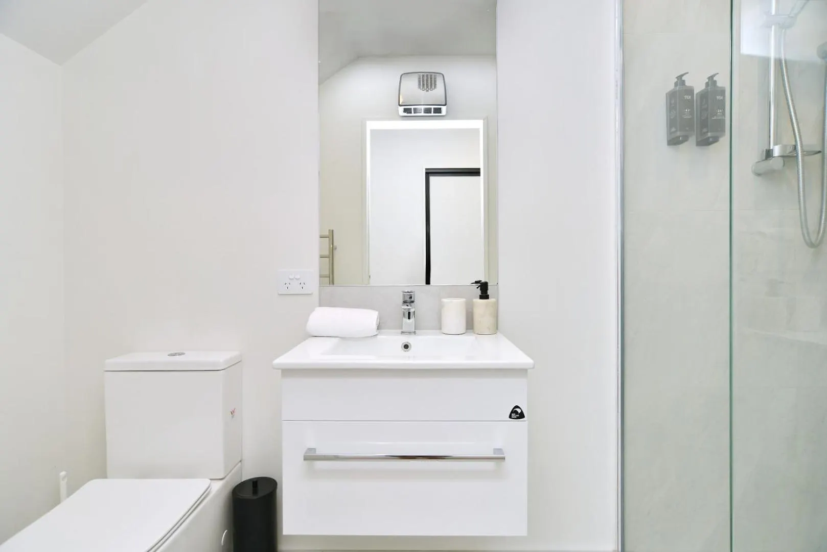 Modern Comfort 2Br Townhouse Near Cbd - Christchurch Holiday Homes Új-Zéland