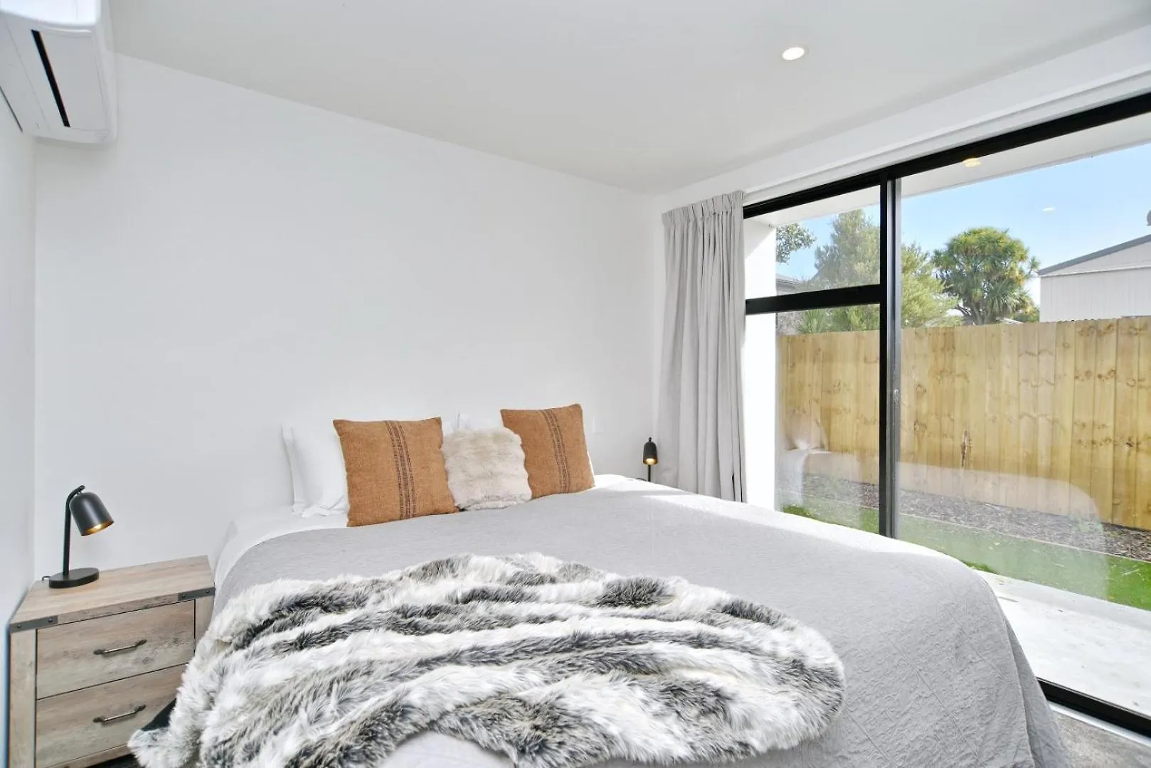 Modern Comfort 2Br Townhouse Near Cbd - Christchurch Holiday Homes Új-Zéland